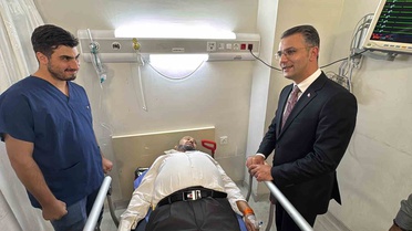 Konya Kulu'da kazada hafif yaralanan Kıbrıs gazisini Kaymakam hastanede ziyaret etti