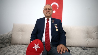 Muşlu gazi, Türk askerinin Kıbrıs'taki kahramanlığını ve merhametini anlattı