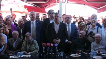 Özgür Özel, Yalova'da emekliler bir araya geldi: 'YENİ Parti iktidarında hiçbir maaş asgari ücretin altında olmayacak'