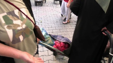 İstanbul Piyalepaşa'da vatandaşlar emekli aylığına zam açıklamasına tepki gösterdi