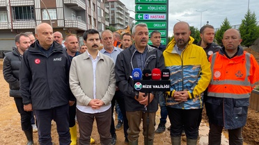 Rize Valisi Baydaş, İyidere'de su baskınına yol açan menfezi inceledi, can kaybı yok