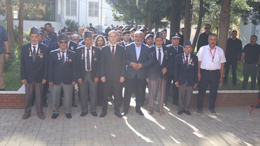 Şırnak İdil'de 19 Eylül Gaziler Günü töreninde Kaymakam Adıgüzel çelenk sundu