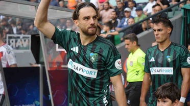 Kocaelispor-Gaziantep FK'da ilk yarı golsüz bitti, 41'de Halil'in şutu auta gitti