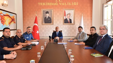 Tekirdağ Valisi Soytürk başkanlığında 112 Acil Çağrı'nın 2025 faaliyetleri görüşüldü