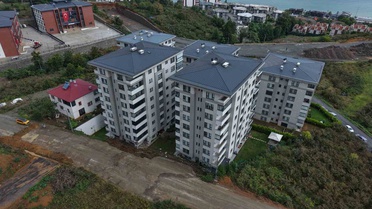 Trabzon'da sağanak Havalimanı'nda araçları balçıkta bıraktı, istinat duvarı çöktü