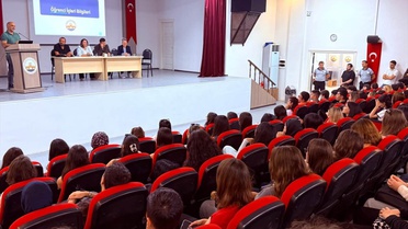 Trakya Üniversitesinde yeni öğrencilere uyum oryantasyonu düzenlendi