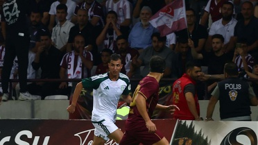 Aliağa Futbol, Elazığ deplasmanında 5-0 yenilip liderliği Elazığspor'a bıraktı