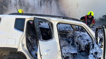 Balıkesir Edremit'te yangın otomobile sıçradı, araç kullanılamaz hale geldi