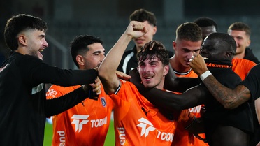 Başakşehir evinde Gençlerbirliği'ni 4-0 yendi, 4 maç sonra galibiyetle tanıştı