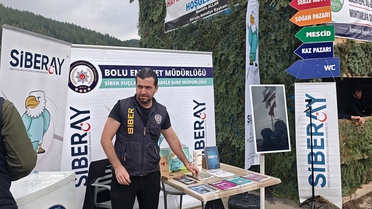 Gerede'de SİBERAY standında çocuk ve gençler bilgi yarışmasına katıldı