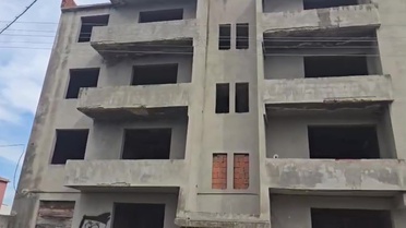 Bursa Karacabey'de 30 yıldır bitmeyen inşaat, kaymalarla mahallelinin endişesi oldu