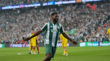 Bursaspor, Batman Petrolspor deplasmanından 2-1 galip ayrıldı; Iheanacho iki gol attı