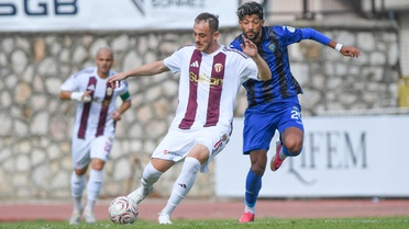 İnegölspor, Karacabey Belediyespor'a 1-0 yenildi; Kadir Bakırtaş kırmızı kart gördü