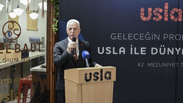 Gönüllü şeflerin yetiştirdiği 13 genç, mutfakta mesleğe ilk adımını attı