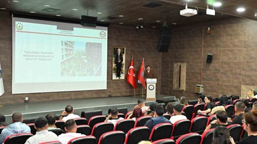 Kars Emniyet Müdürlüğü, yurt, spor tesisi ve okullarda görevli 211 personeli eğitti
