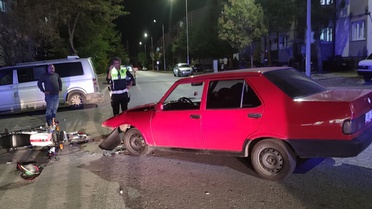 Konya Seydişehir'de çarpışan otomobil ve motosikletteki 3 kişi yaralandı