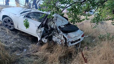 Malatya Doğanşehir'de tır, bekleyen otomobille çarpıştı; 5 kişi yaralandı