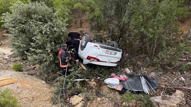 Mersin Mut'ta kontrolden çıkan otomobil şarampole devrildi, 1 sürücü ağır yaralandı