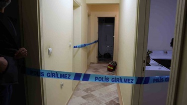 Yakınları merak edip evine gitti! Acı manzarayla karşılaştılar