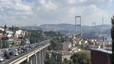 15 Temmuz Şehitler Köprüsü’nde metrobüs ile motosiklet kazaya karıştı: 1 yaralı