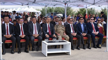 Şırnak'taki Cudi Cup'ta 61 sporcu kortlara çıktı, Vali Ekici de maç yaptı