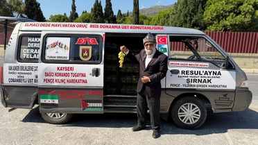 Elmacı Dede, 300 kilometre gidip Söke'deki 51. Komando Tugayı'na üzüm ulaştırdı