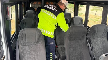 Jandarma, Ankara'da 226 okul çevresinde 44 trafik ve 127 asayiş timiyle denetim yaptı