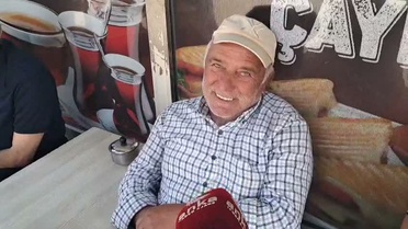 Emekli Tatar Artvin Kemalpaşa'da 23 bin 500 lira maaşla 200 liralık üzümden yakındı.