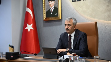 Vakıf performans toplantısına 81 il valisiyle birlikte Edirne Valisi Sezer de katıldı