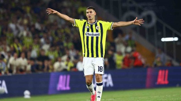 Fenerbahçe, Mert Müldür'ün menisküs yırtığı nedeniyle operasyon geçirdiğini açıkladı