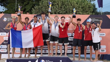Foça'da 18 Yaş Altı Avrupa Plaj Voleybolu Şampiyonası'nda Hollanda ve Avusturya kazandı