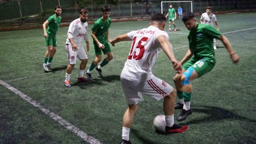Gölcük'te Ulaşlıspor, Değirmenderespor'u 2-1 yenip Başkanlık Kupası şampiyonu oldu