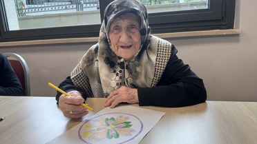 Göztepe Semiha Şakir merkezinde Alzheimer hastaları 10 atölyeyle yaşama bağlanıyor