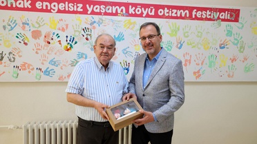 Kasapoğlu: 'Burhan Özfatura İzmir’in hafızasında yaşayacak'