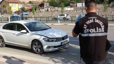 Malatya'da yolun karşısına geçmeye çalışan yaşlı adama otomobil çarptı, kalbi durdu