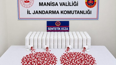 Manisa'da kırsal alana gizlediği 12 bin 450 sentetik hapla yakalanan A.B. tutuklandı