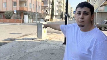 Mersin Tarsus'ta iki aracın çarpıştığı kazada 2 kişi yaralandı, esnaf tedbir istedi