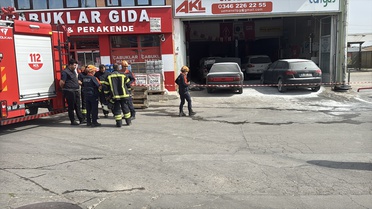 Sivas Gültepe'de LPG dönüşüm iş yerinde gaz parlaması yangın çıkardı, 4 kişi yaralandı