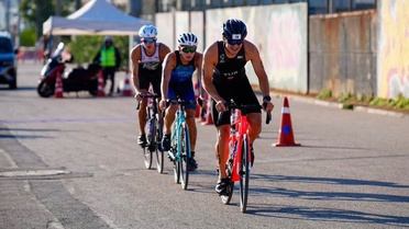 TSK Spor Gücü Triatlon Takımı Mudanya'da elit ve yaş grubunda Türkiye şampiyonu oldu