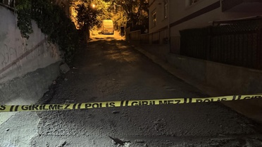 Aynı dairede 3 erkek ölü bulundu! Katil yakalanacağını anlayınca intihar etti