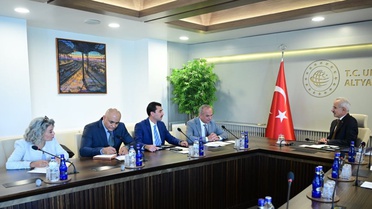 Bakan Uraloğlu, Tacikistan Büyükelçisi İmomi'yi ulaştırma iş birliği için ağırladı