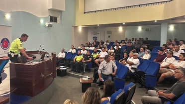 Muğla Bodrum'da servis şoförlerine yönelik öğrenci güvenliği toplantısı düzenlendi