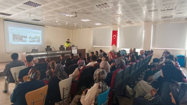 Çorum'da Jandarma, 155 servis şoförü ve 72 rehber personele trafik eğitimi verdi