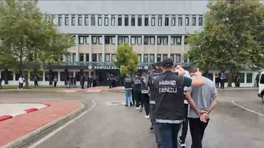 Denizli'de sokak satıcılarına operasyon düzenlendi, 13 şüpheliden 12'si tutuklandı