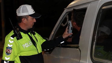 Eskişehir'de asayiş ve trafik uygulamasında 13 sürücüye 60 bin 297 lira ceza kesildi