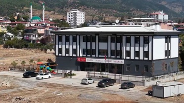 Hatay Valisi Masatlı, Hassa'daki sosyal hizmet merkezindeki çalışmaları değerlendirdi