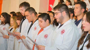 Hitit Üniversitesi Tıp Fakültesinde 139 öğrenci beyaz önlük giyme töreninde buluştu