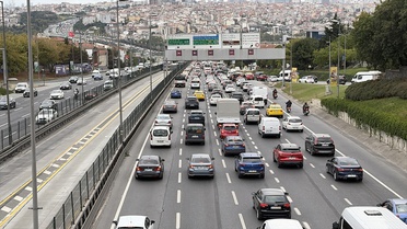 İstanbul Anadolu Yakası'nda yoğunluk yüzde 80'e çıktı, İETT'de iptaller bildirildi