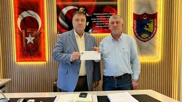 26 yıllık taksici hesabına bakınca şoke oldu! Yolcusunun gönderdiği 920 bin lirayı geri verdi