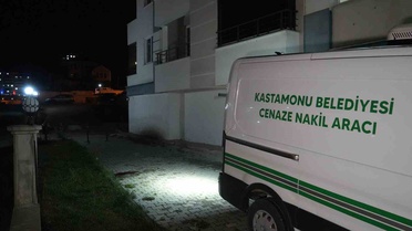 49 yaşındaki kadın, Kastamonu'da 12'nci kattaki balkondan düşerek hayatını kaybetti.